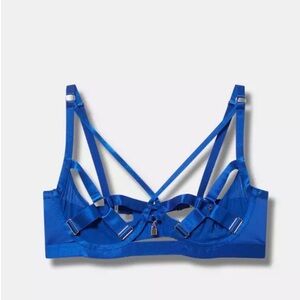 Torrid - “locked in” lingerie set - blue